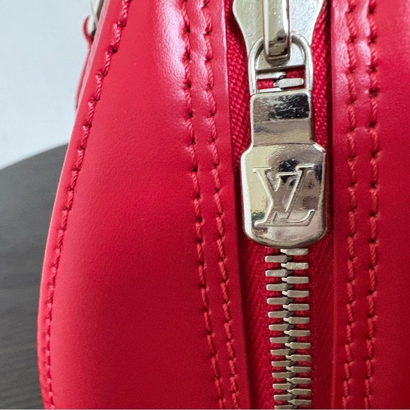 Louis Vuitton Red Leather Epi Jasmine Pre Loved - Picture 2 of 6